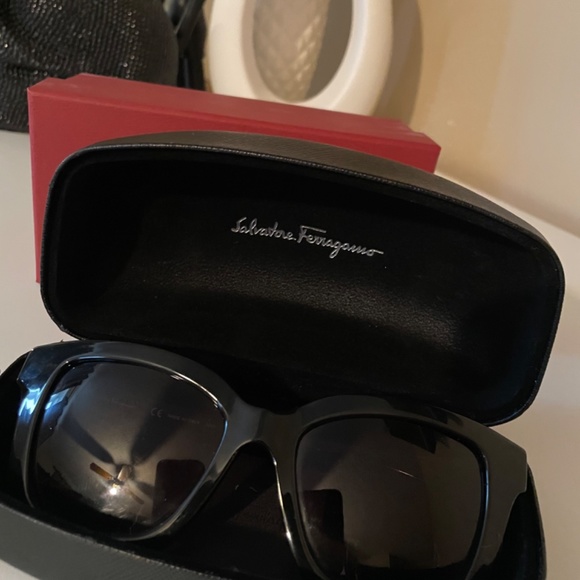 Ferragamo Sunglasses main image 4